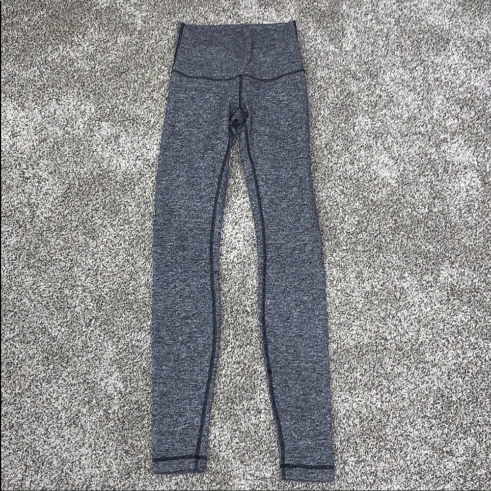 Lululemon Wunder Under leggings size 4